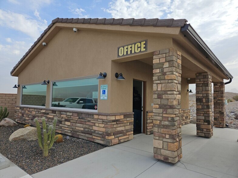 2601 Laughlin View Dr, Bullhead City, AZ à louer - Photo de l’immeuble – Image 2 sur 7