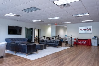 3262 Chapel Creek Blvd, Fort Worth, TX à louer Hall d’entrée– Image 2 sur 16