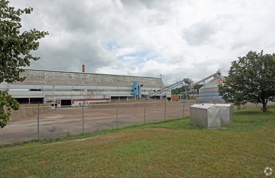 791 Santa Fe Pike, Columbia, TN à louer - Photo de l’immeuble – Image 2 sur 2