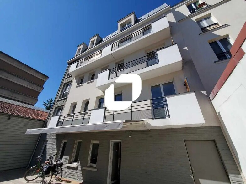 Bureau dans Ivry-sur-Seine à louer - Photo de l’immeuble – Image 2 sur 22