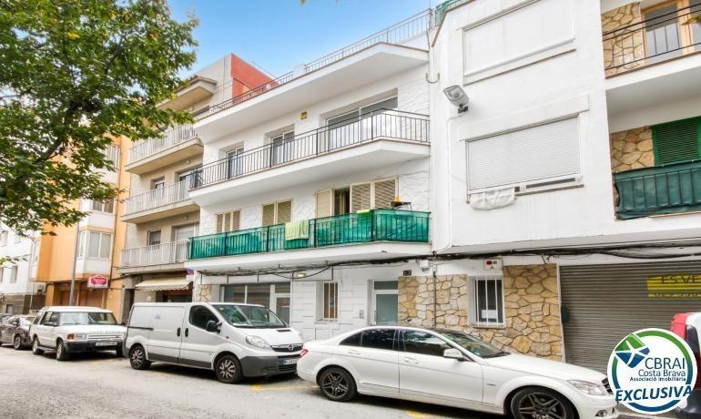 Immeuble residentiel dans Roses, Gerona à vendre - Photo de l’immeuble – Image 2 sur 4