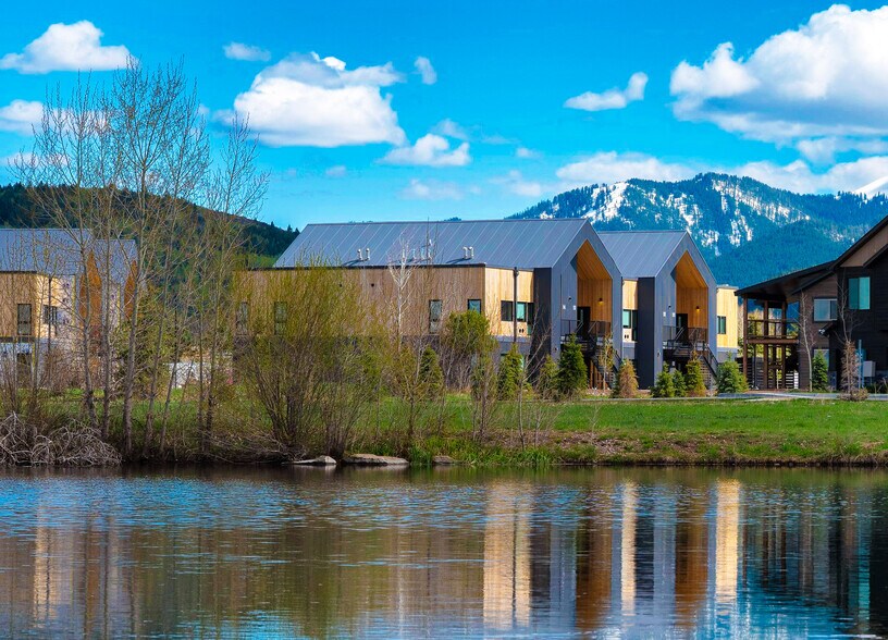 100 E Homestead Dr, Victor, ID à vendre - Photo de l’immeuble – Image 2 sur 15