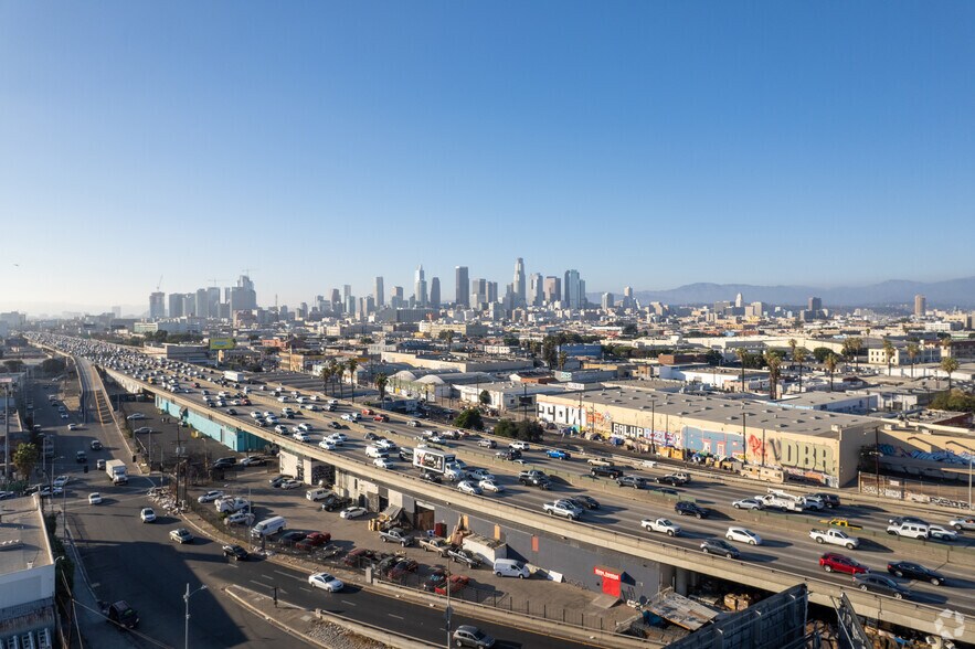 1600-1650 S Naomi Ave, Los Angeles, CA à louer - Photo de l’immeuble – Image 2 sur 20
