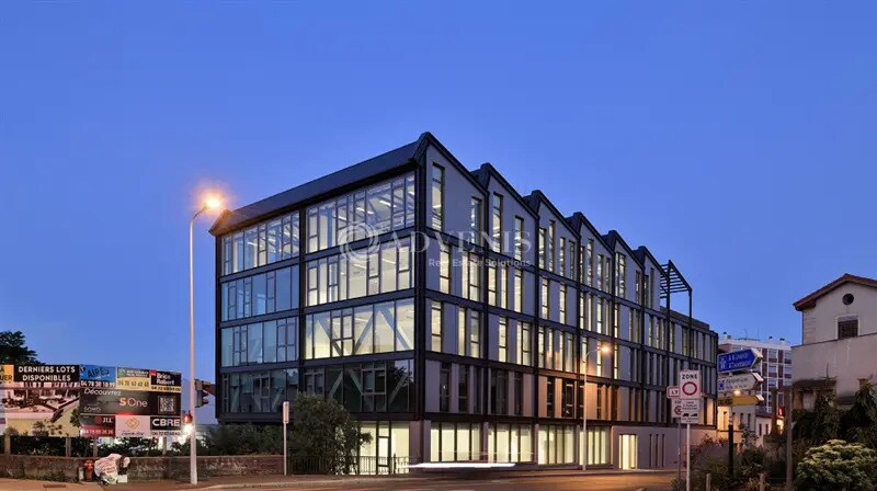 Bureau dans Lyon à louer - Photo de l’immeuble – Image 1 sur 6