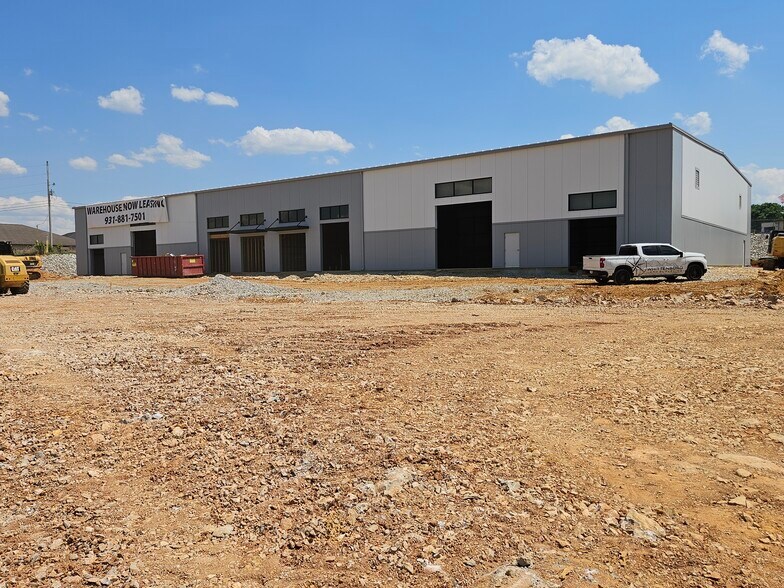 241 Hub Cir, Cookeville, TN à louer - Photo de l’immeuble – Image 2 sur 4