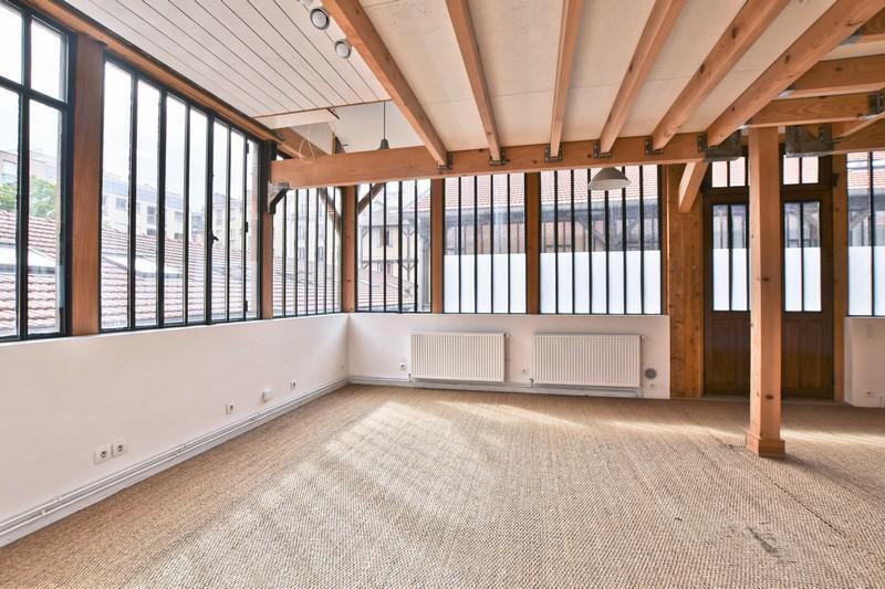 Bureau dans Paris à louer Photo de l’immeuble– Image 1 sur 10