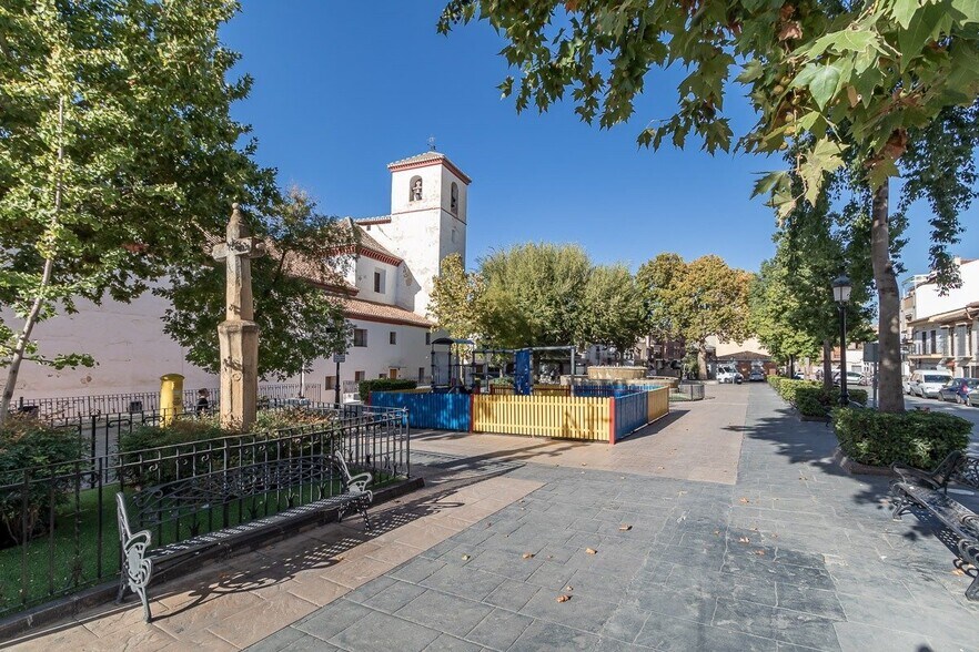 Local commercial dans Ogíjares à vendre - Photo de l’immeuble – Image 1 sur 9