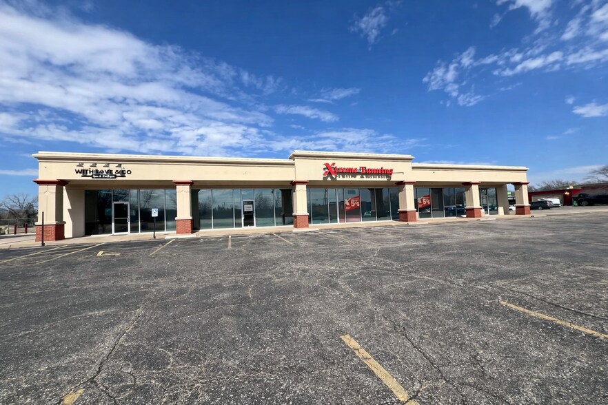 10646 W Central, Wichita, KS à louer - Photo principale – Image 1 sur 12
