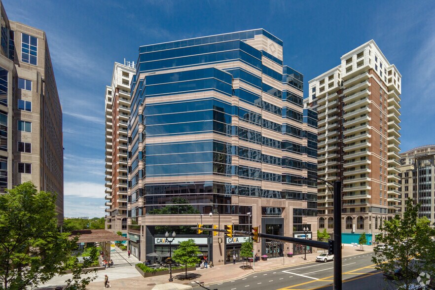 4121 Wilson Blvd, Arlington, VA à louer - Photo principale – Image 1 sur 7