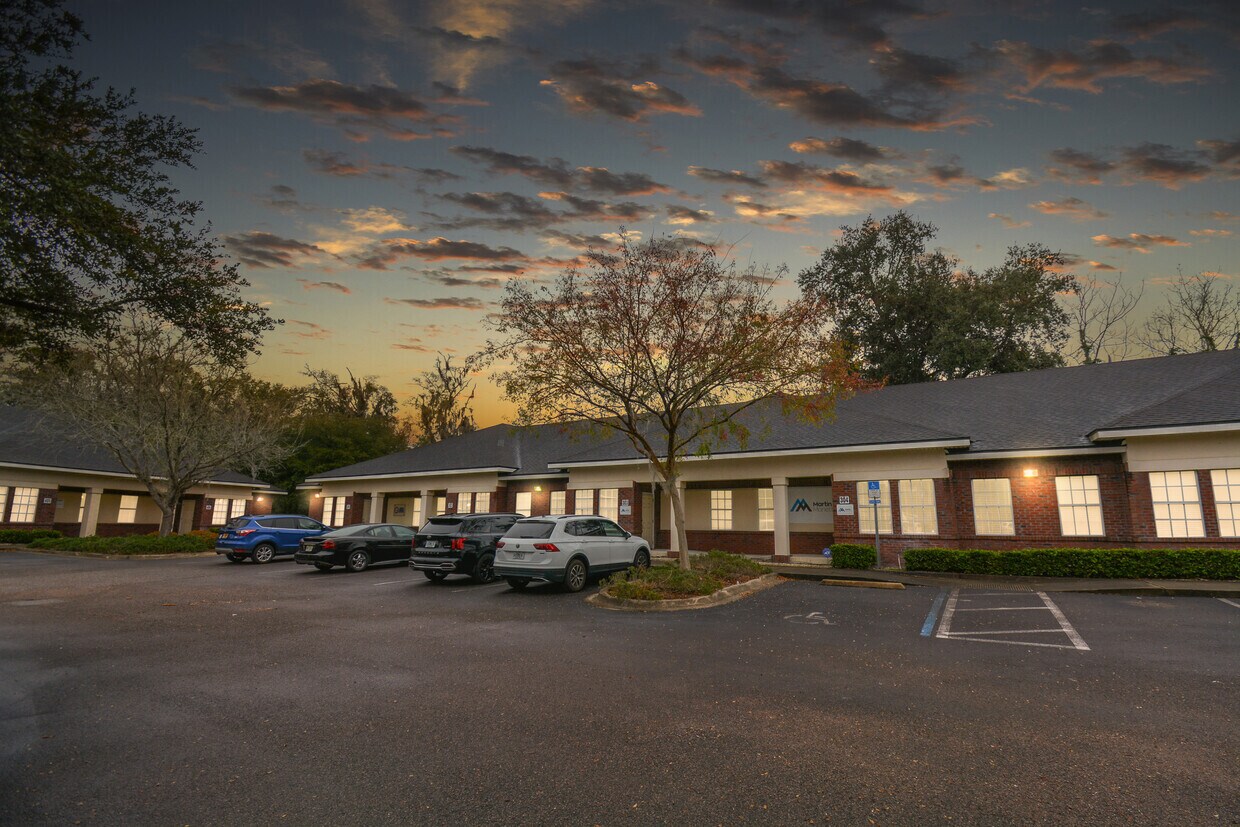 13453 N Main St, Jacksonville, FL à louer Photo principale– Image 1 sur 18