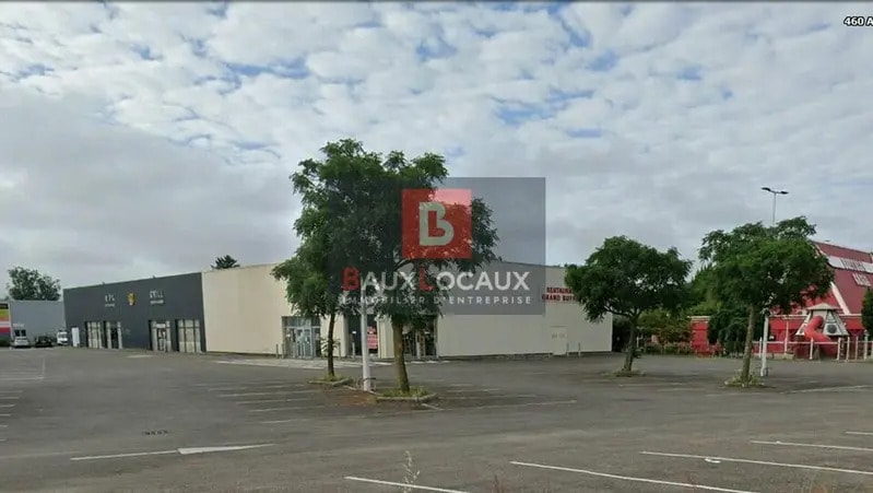 Local commercial dans Alès à louer - Photo de l’immeuble – Image 1 sur 2