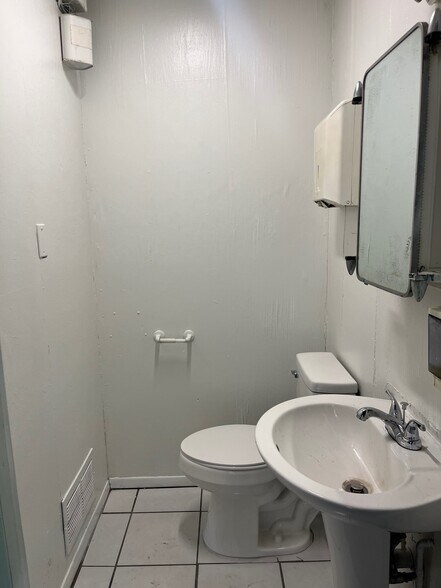 5807 Ybarra Ct, El Paso, TX à louer - Photo de l’immeuble – Image 3 sur 14