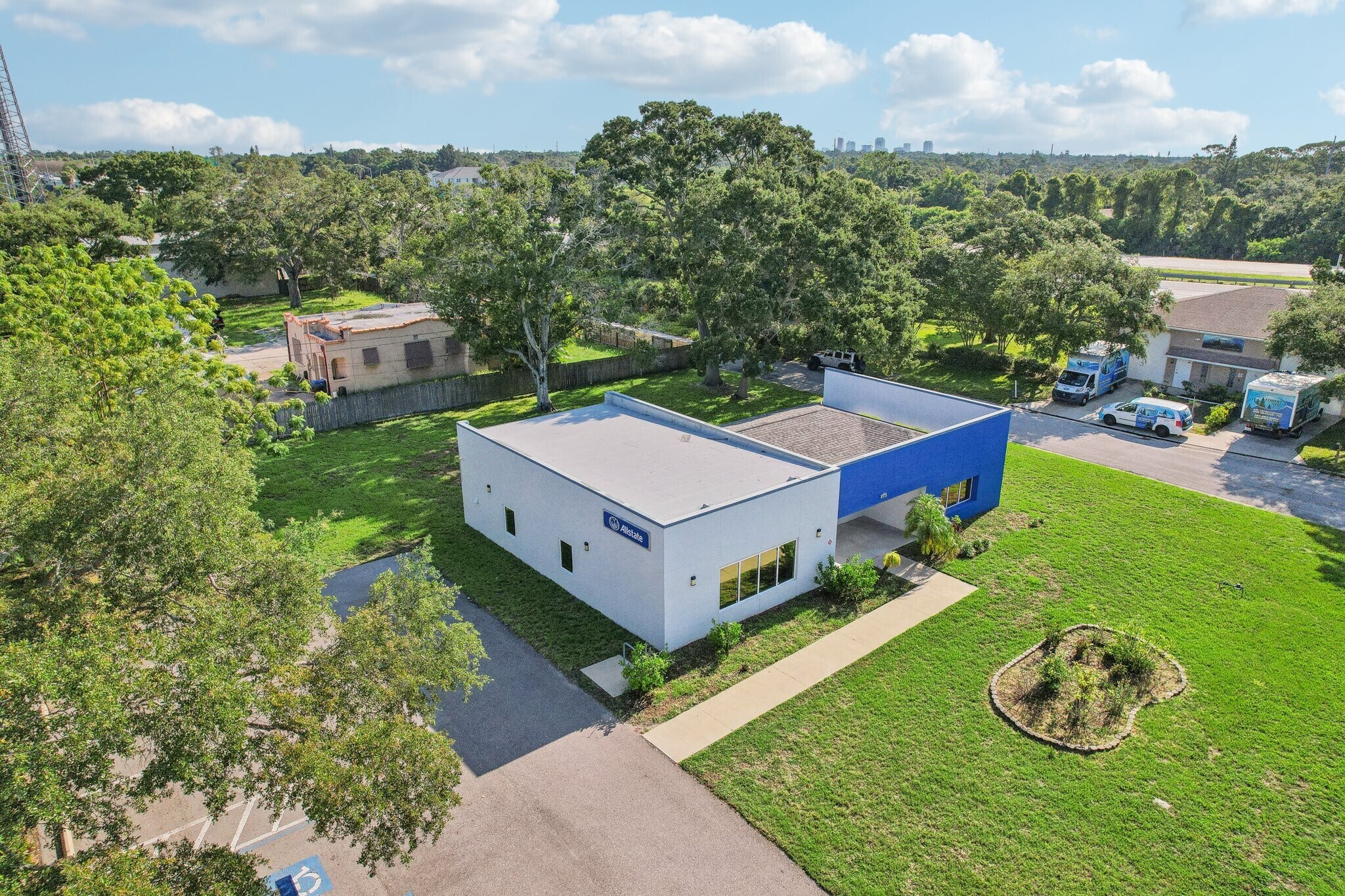 3209 30th Ave S, Saint Petersburg, FL à louer Photo principale– Image 1 sur 71