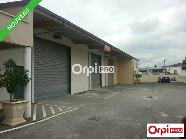 Local d'activités dans Romans-sur-Isère à vendre - Photo de l’immeuble – Image 3 sur 11