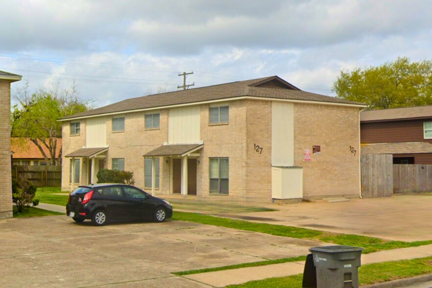 127 Regency Ave, Victoria, TX à vendre - Photo principale – Image 1 sur 14