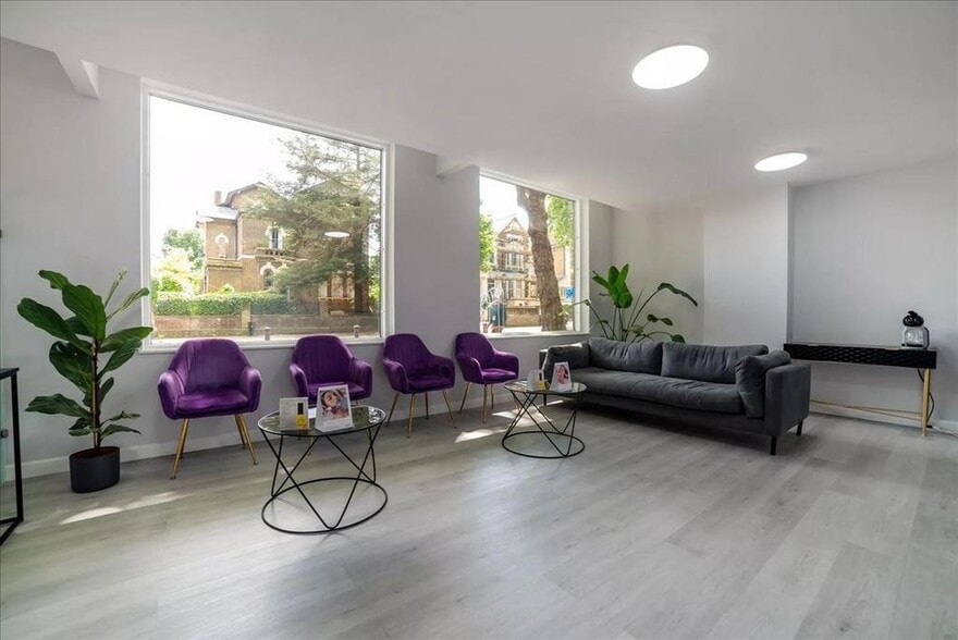 538 Chiswick High Rd, Londres à louer - Photo de l’immeuble – Image 3 sur 6