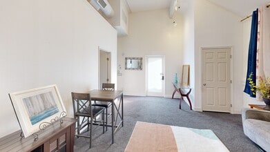 760 Las Posas Rd, Camarillo, CA à louer Numérisation 3D Matterport– Image 1 sur 9