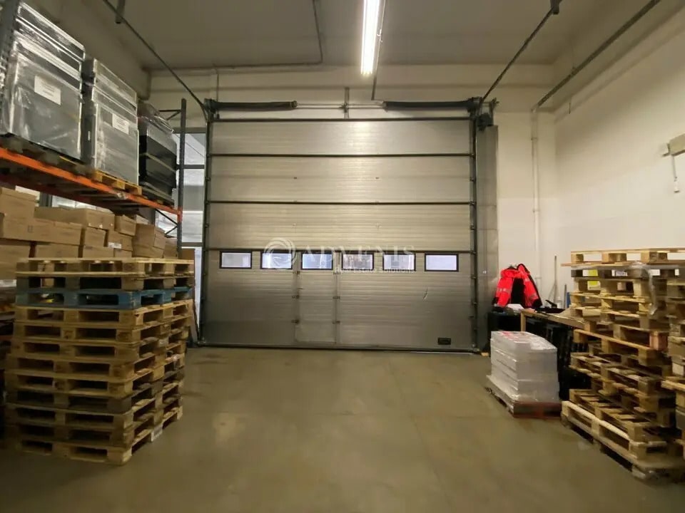 Local d’activités dans Ivry-sur-Seine à louer Photo intérieure– Image 1 sur 18