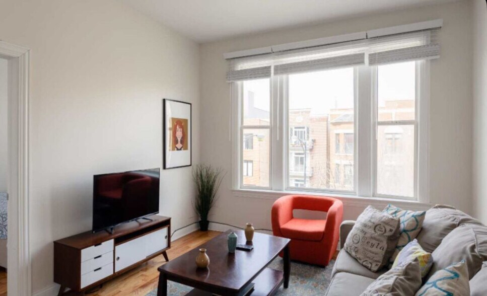 2149 W Division St, Chicago, IL à vendre - Photo de l’immeuble – Image 3 sur 12