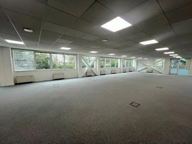 Bureau dans Valbonne à louer - Photo de l’immeuble – Image 3 sur 10