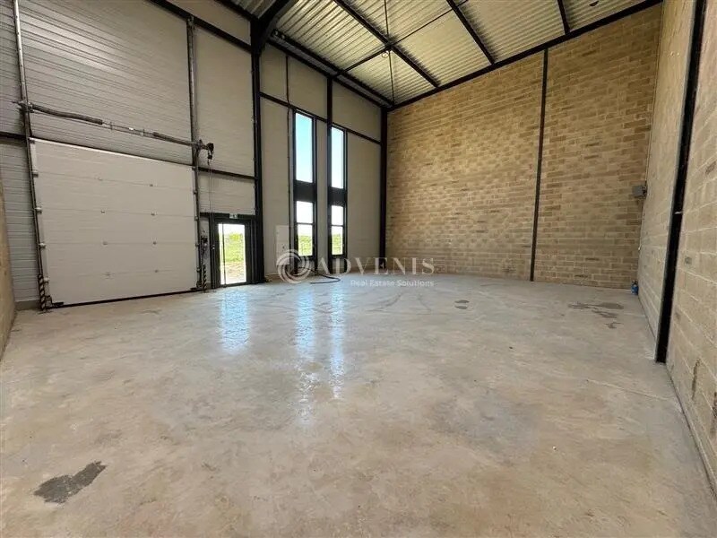 Local d’activités dans Serris à louer Photo intérieure– Image 1 sur 7