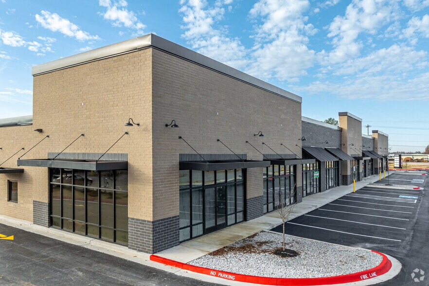 184 South Maestri Road, Tontitown, AR à louer - Photo de l’immeuble – Image 3 sur 15