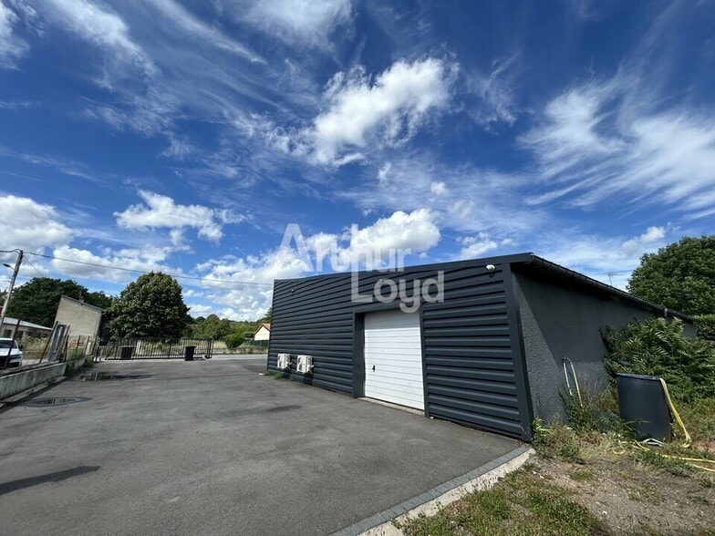 Local commercial dans Cusset à louer - Photo de l’immeuble – Image 2 sur 5