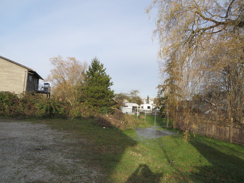 5855 176A St, Surrey, BC à vendre - Photo de l’immeuble – Image 2 sur 10