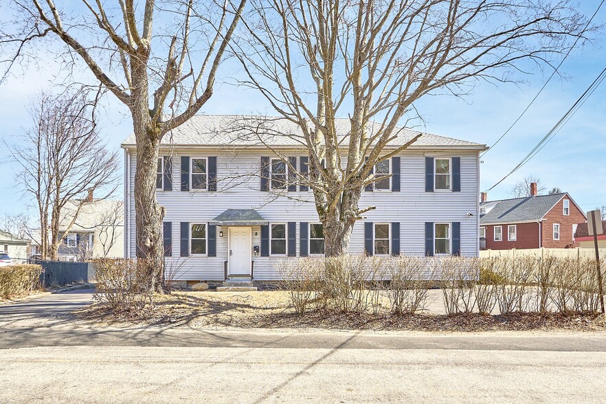 8 Village St, Dudley, MA à vendre - Photo principale – Image 1 sur 50