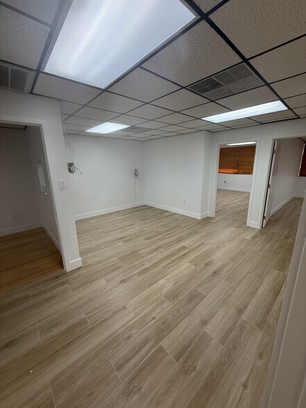 3971 SW 8th St, Miami, FL à louer - Photo de l’immeuble – Image 3 sur 16