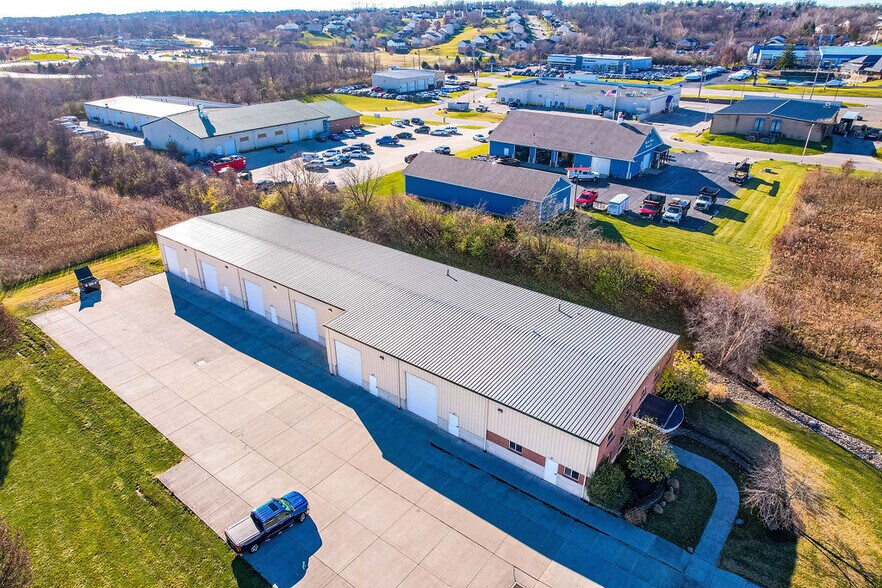 3095 Homeward Way, Fairfield, OH à louer - Photo de l’immeuble – Image 3 sur 8