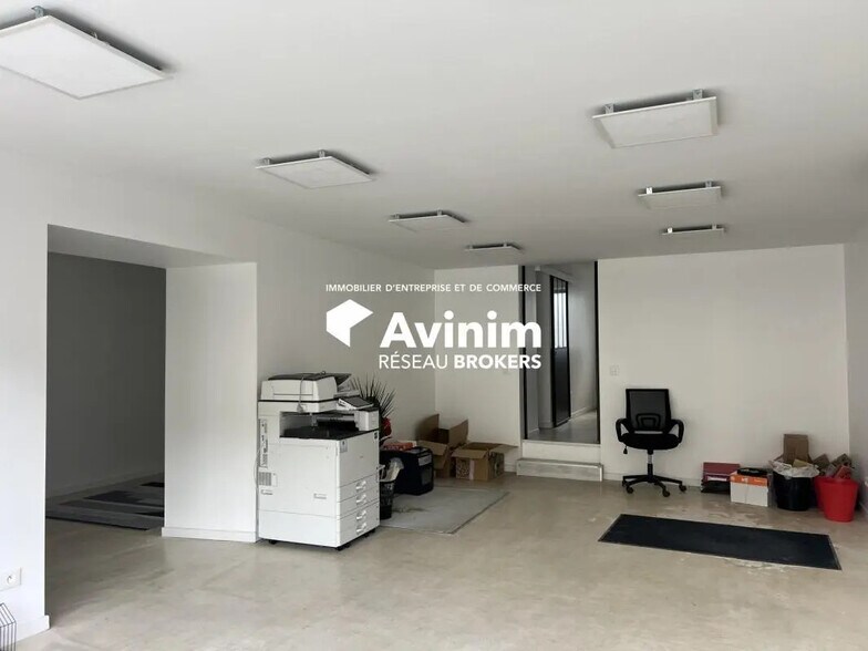 Local commercial dans La Verpillière à louer - Photo intérieure – Image 1 sur 7