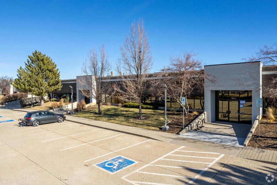 2602 Clover Basin Dr, Longmont, CO à louer - Photo principale – Image 1 sur 6