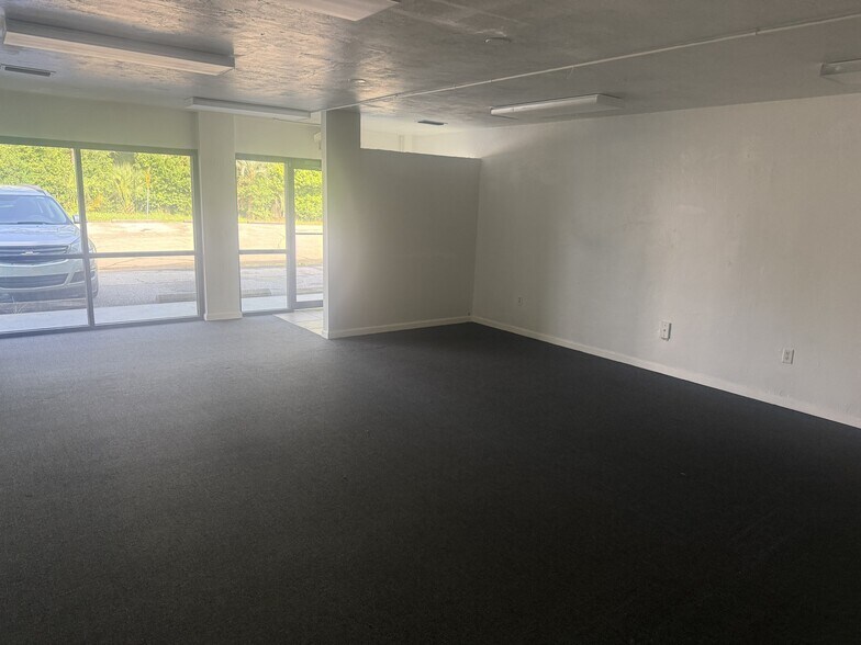 2312 Apalachee Pky, Tallahassee, FL à louer - Photo intérieure – Image 3 sur 8