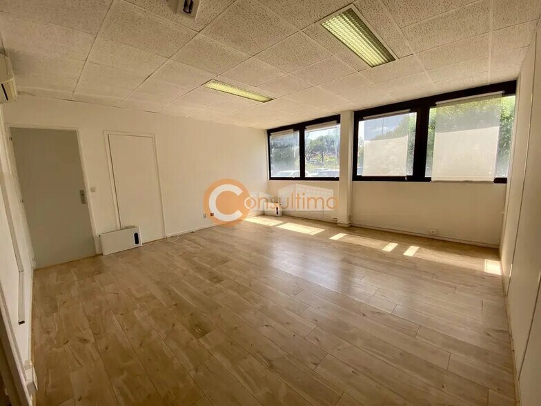 Bureau dans Mérignac à louer - Photo de l’immeuble – Image 1 sur 5
