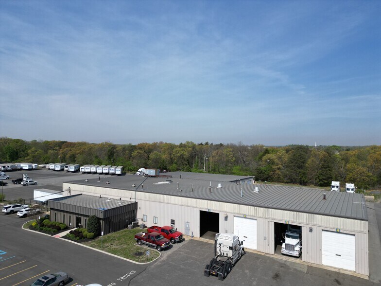 48 Ironside Ct, Willingboro, NJ à louer - Photo de l’immeuble – Image 2 sur 8
