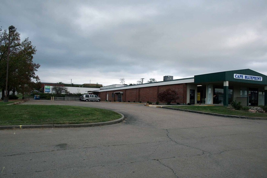 760 S Kingshighway, Cape Girardeau, MO à louer - Photo de l’immeuble – Image 3 sur 24