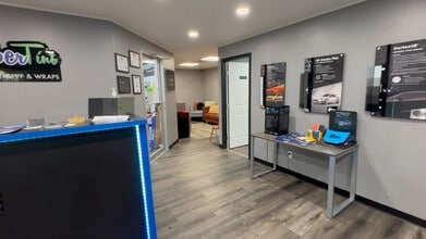 5626 N Dale Mabry Hwy, Tampa, FL à louer - Vidéo sur l’annonce professionnelle 