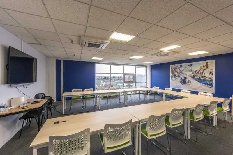 Bureau dans Compiègne à louer - Photo intérieure – Image 2 sur 7