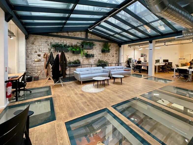 Bureau dans Paris à louer - Photo de l’immeuble – Image 1 sur 26