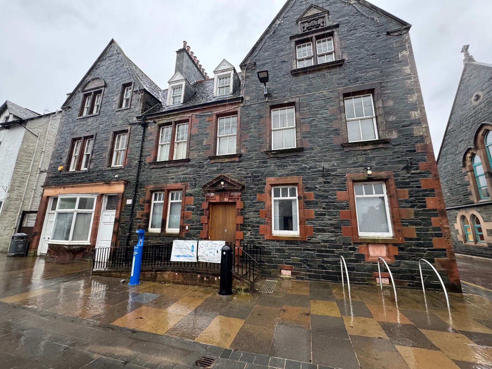 8 The Square, Aberfeldy à louer Photo de l’immeuble– Image 1 sur 7