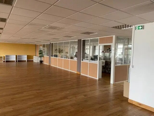 Bureau dans Dijon à louer - Photo de l’immeuble – Image 3 sur 5