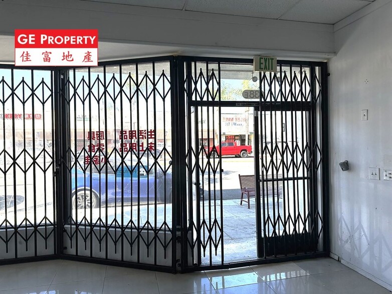 138 E Garvey Ave, Monterey Park, CA à louer - Photo intérieure – Image 2 sur 6