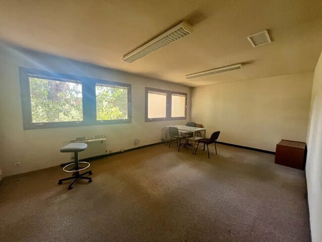 Plus de détails pour Bureau à vendre