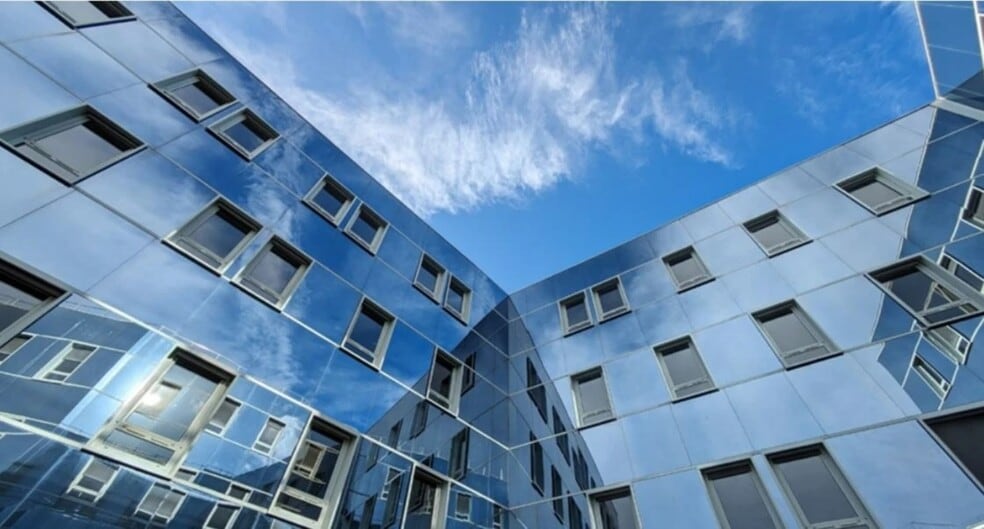 4-6 Avenue Du 8 Mai 1945, 78280 Guyancourt, Guyancourt à louer - Photo de l’immeuble – Image 3 sur 3