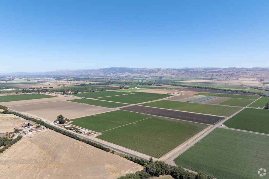 4175 Davidson Ave, Gilroy, CA à vendre - Photo de l’immeuble – Image 2 sur 17