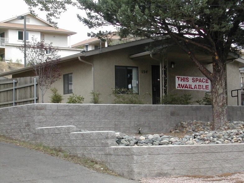 154 E Merritt St, Prescott, AZ à louer - Photo de l’immeuble – Image 2 sur 16