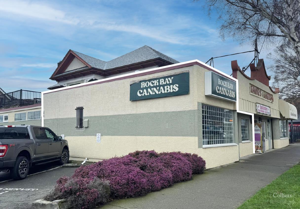 2622 Douglas St, Victoria, BC à louer Photo principale– Image 1 sur 2