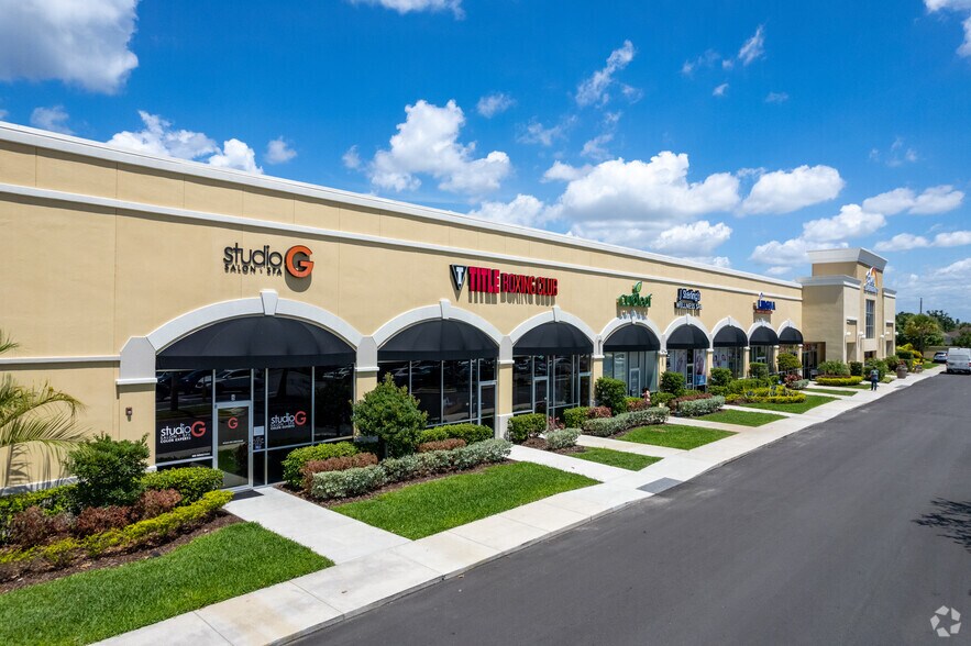 12402 S Orange Blossom Trl, Orlando, FL à louer - Photo de l’immeuble – Image 2 sur 5