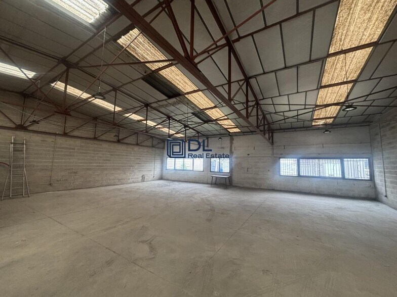 Industriel/Logistique dans Lagny-sur-Marne à louer - Photo intérieure – Image 2 sur 6